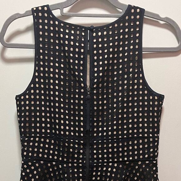 NWT LOFT Navy & Tan Eyelet Dress Size 0 - Picture 6 of 14